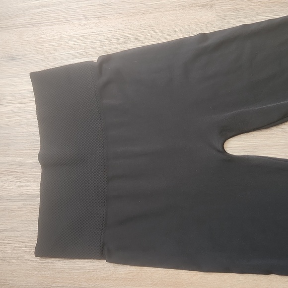 Pair of Sofra Leggings - Picture 4 of 6